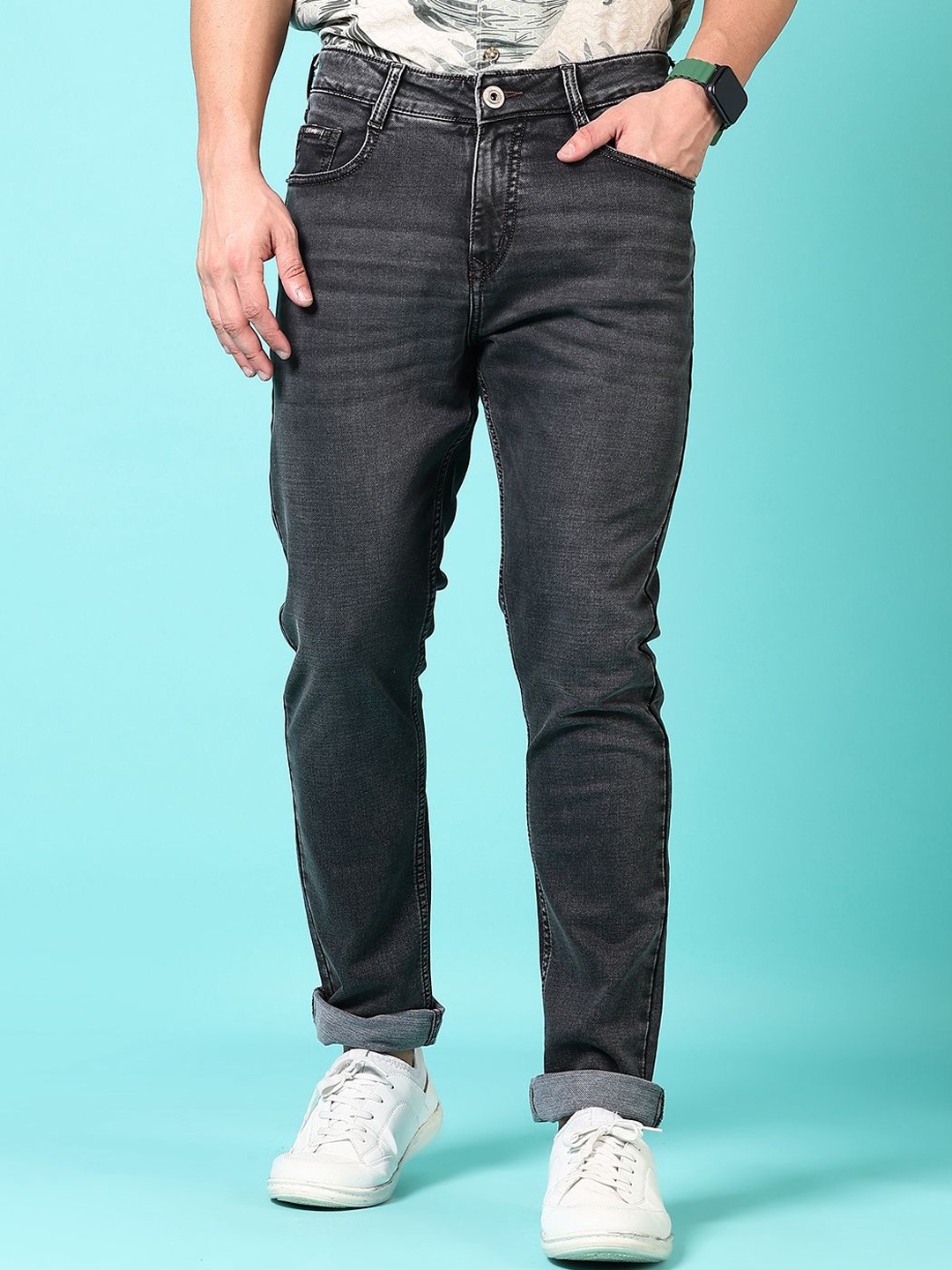 

V-Mart Men Light Fade Denim Mid-Rise Jeans, Grey