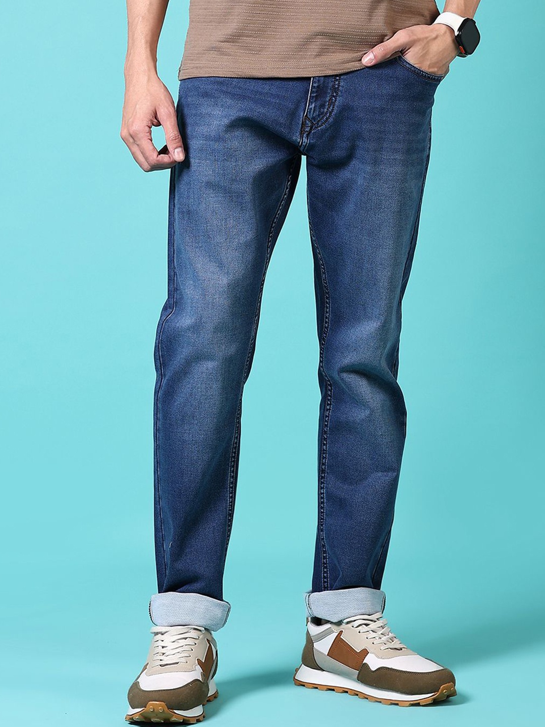 

V-Mart Men Light Fade Cotton Mid-Rise Jeans, Blue