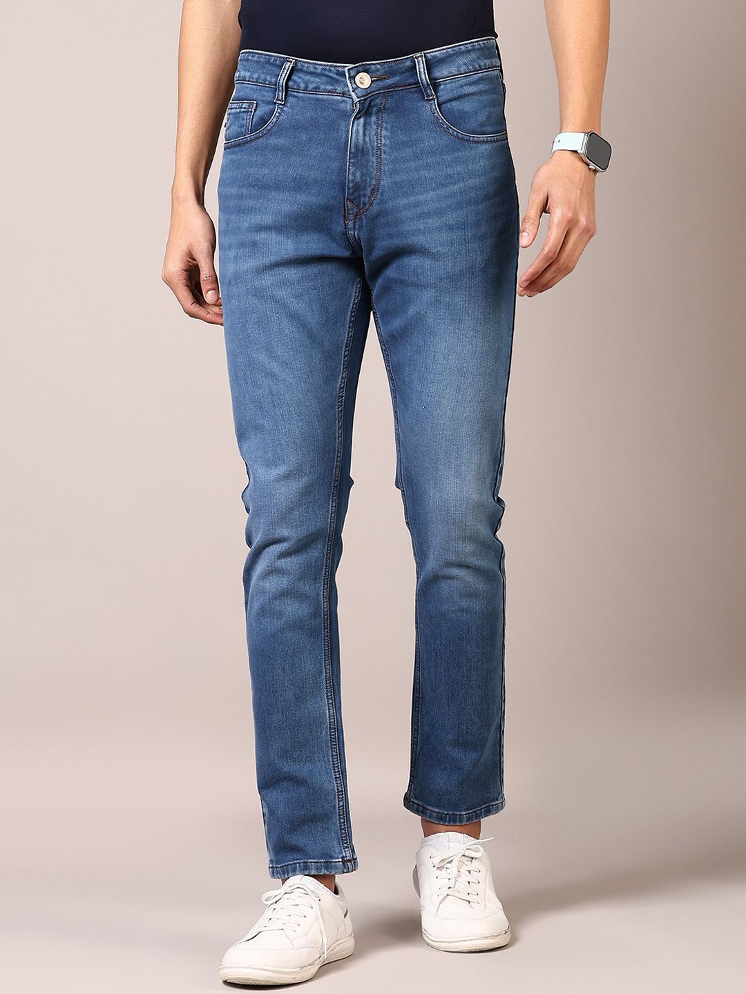 

V-Mart Men Light Fade Regular Fit Mid-Rise Jeans, Blue