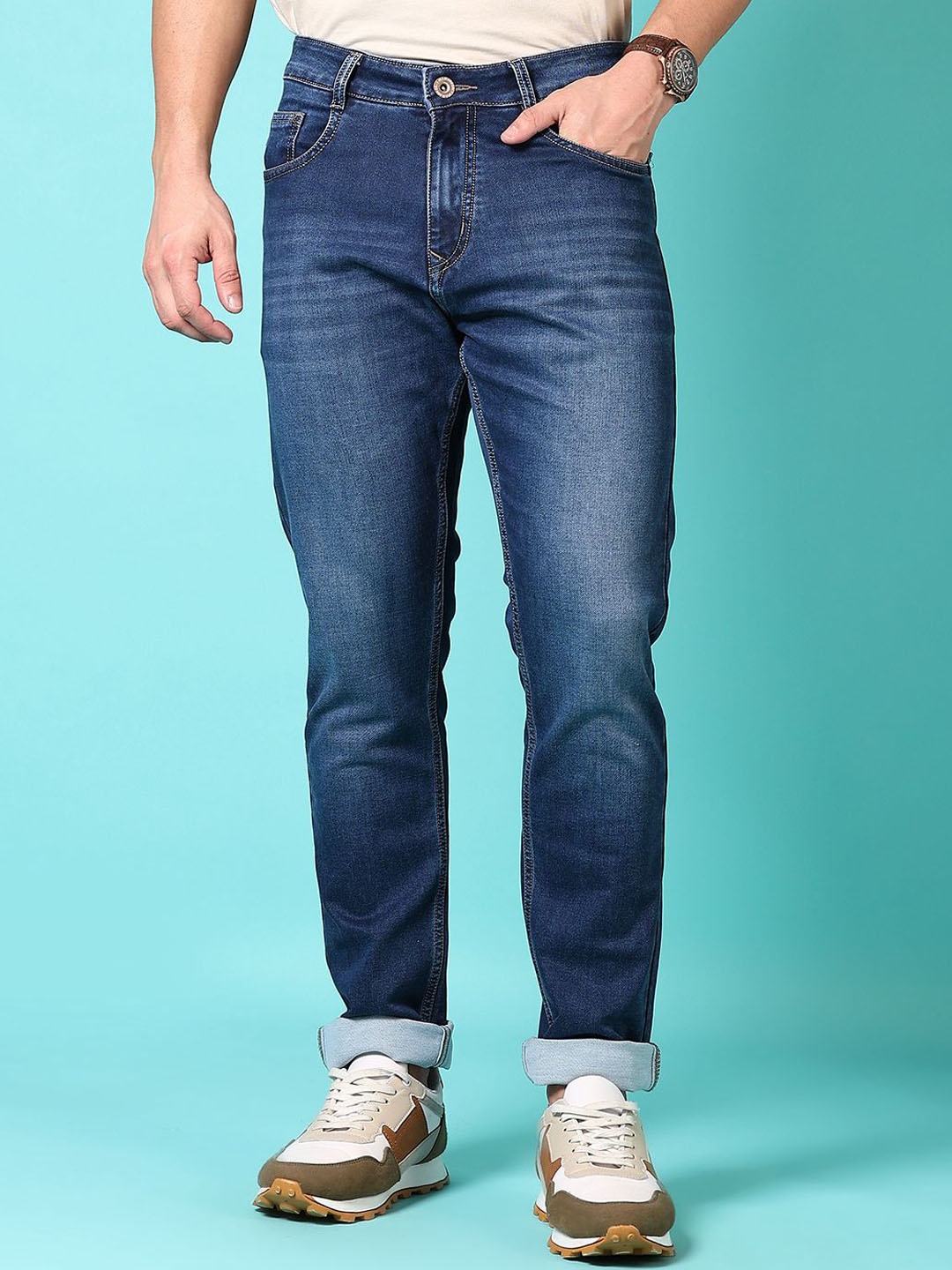 

V-Mart Men Light Fade Cotton Jeans, Blue