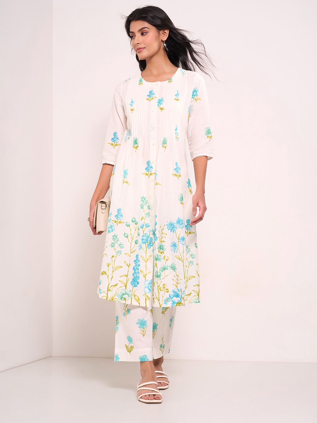 

RANGMANCH BY PANTALOONS Floral Printed A-Line Pure Coton Kurtas, Turquoise blue