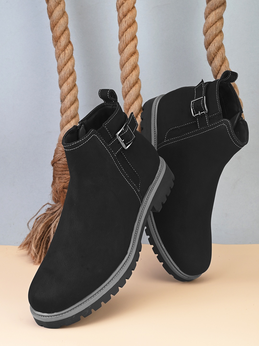

The Roadster Lifestyle Co Men Leather Buckle Boots, Black