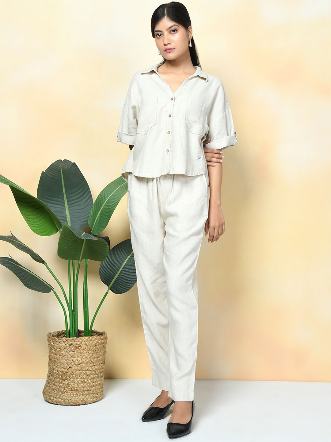 

Rimore Shirt Collar Roll-Up Sleeves Shirt And Trouser, Off white