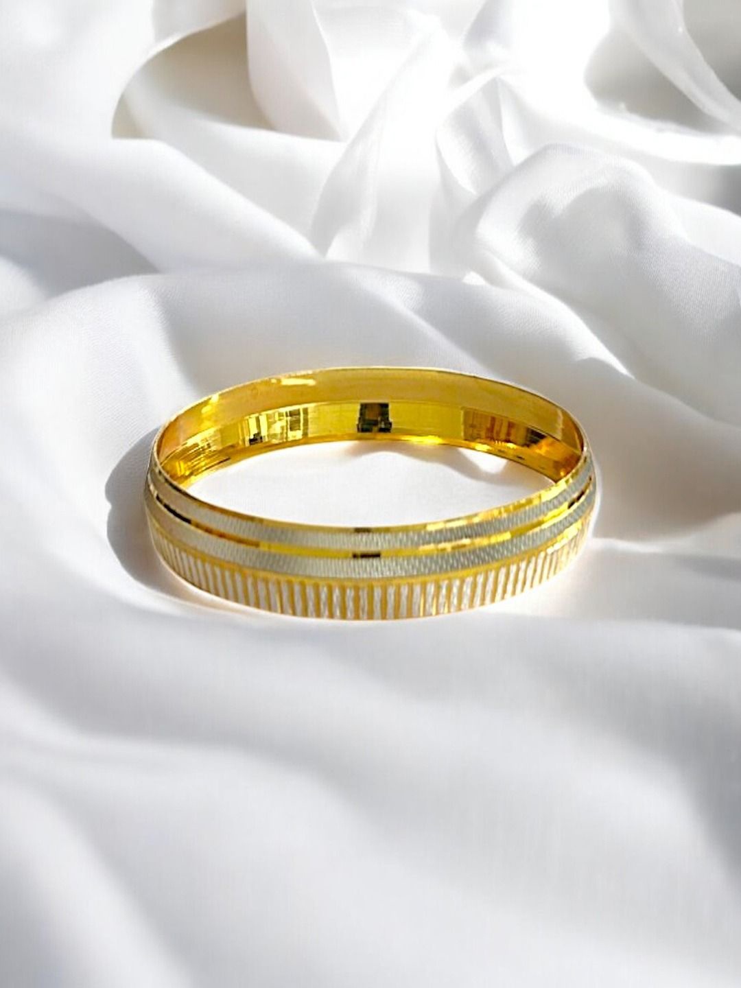 

AccessHer Set Of 2 Gold-Plated Bangles