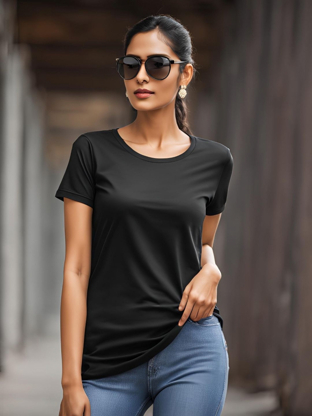 

Harashree Women Bio Finish Pockets T-shirt, Black