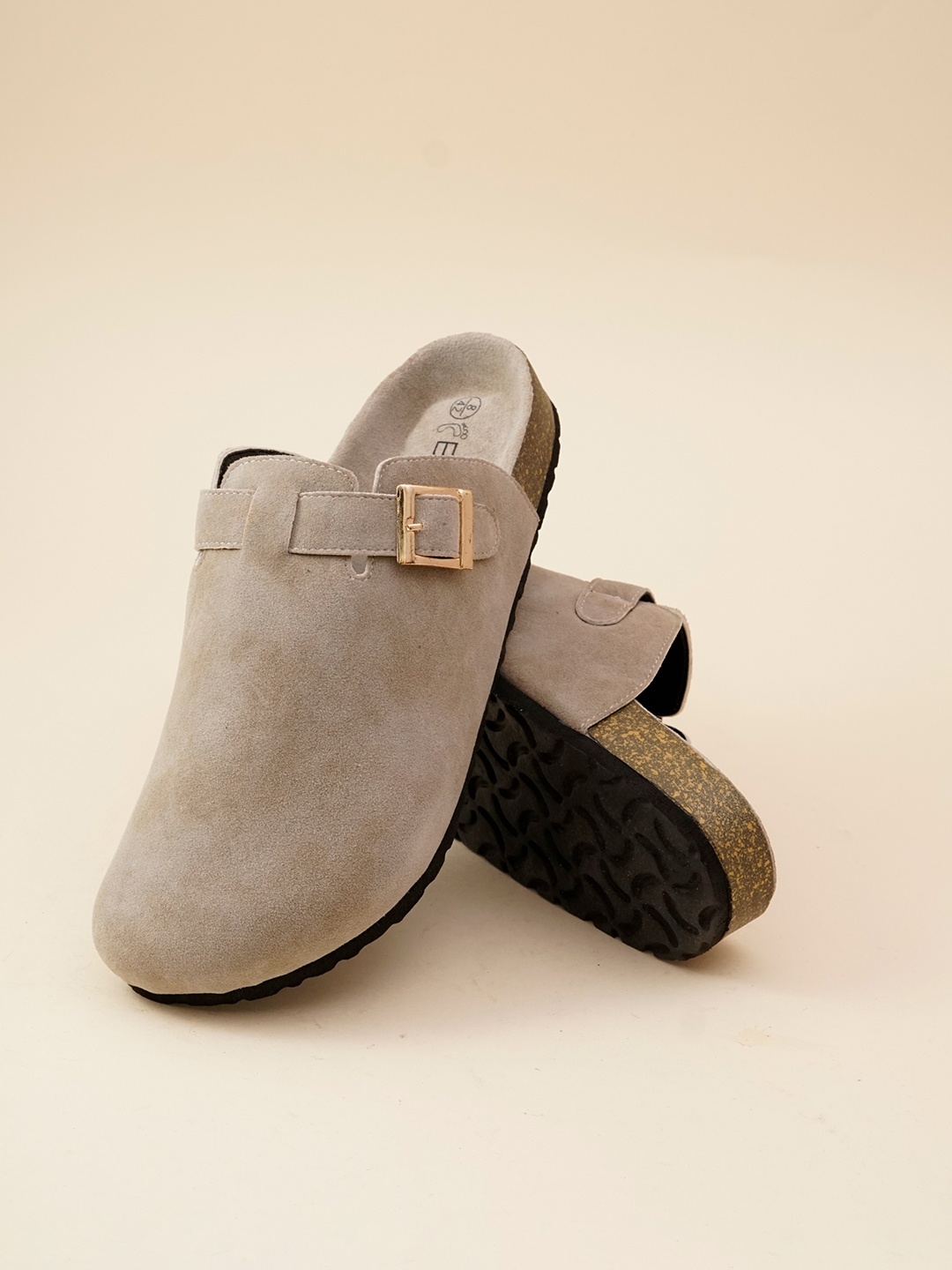 

Big Fox Women Round Toe Flats, Grey