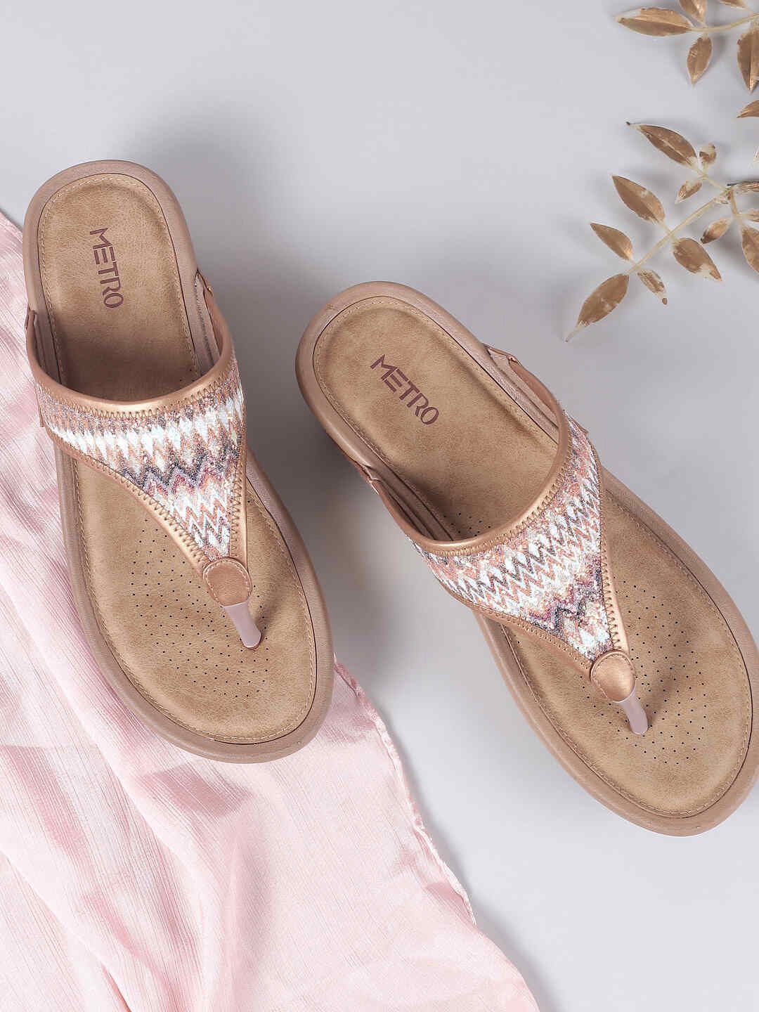 

Metro Printed Wedge with, Gold