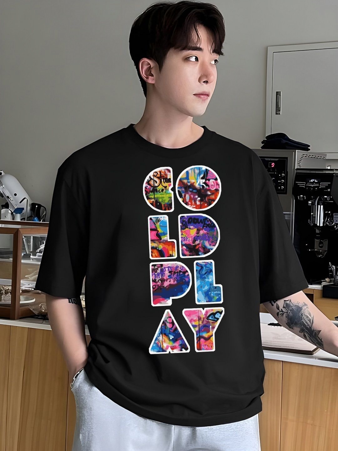 

KAIDO Men Printed Drop-Shoulder Sleeves T-shirt, Black