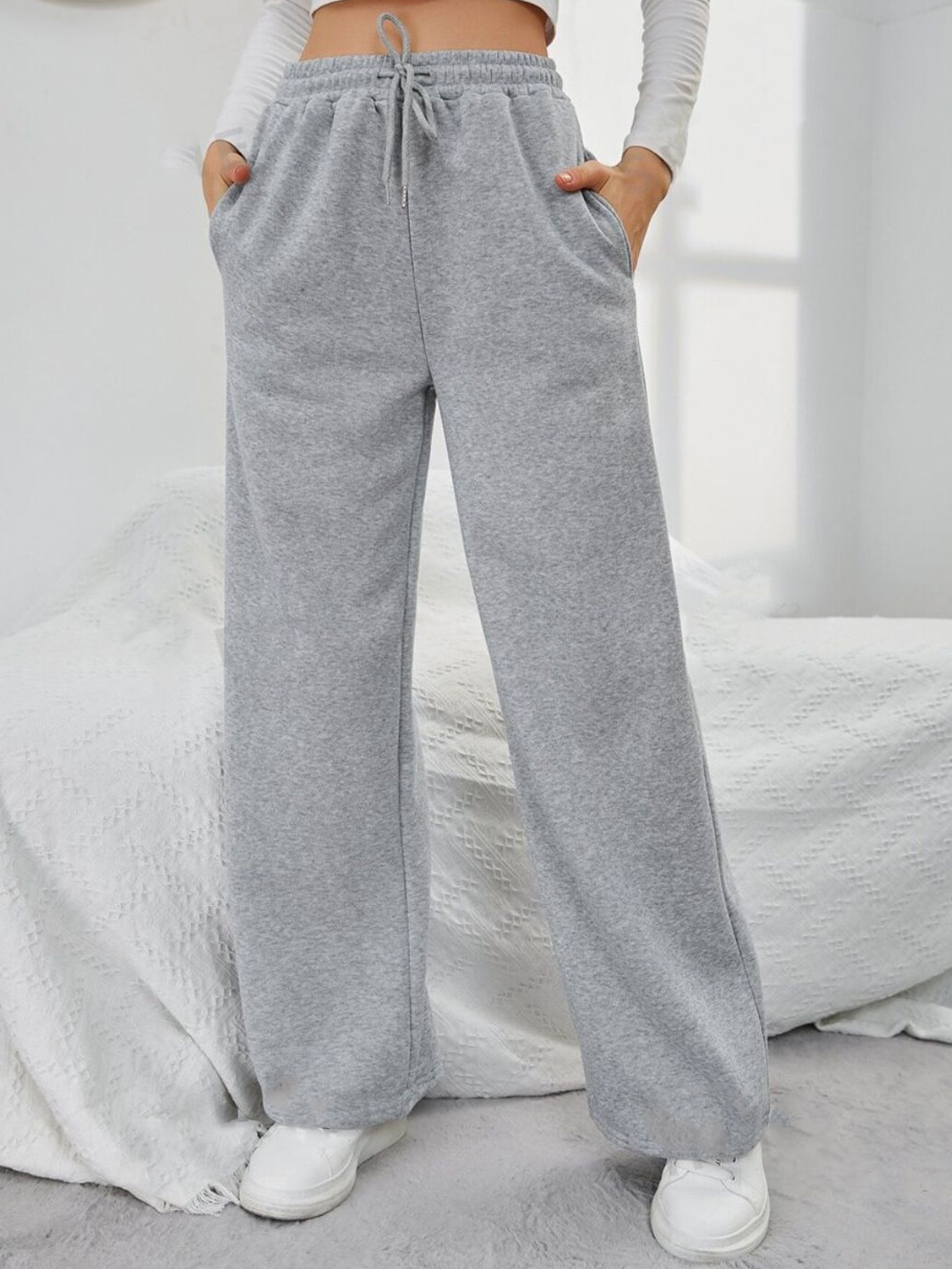 

BAESD Women Original Loose Fit Mid-Rise Parallel Trouser, Grey