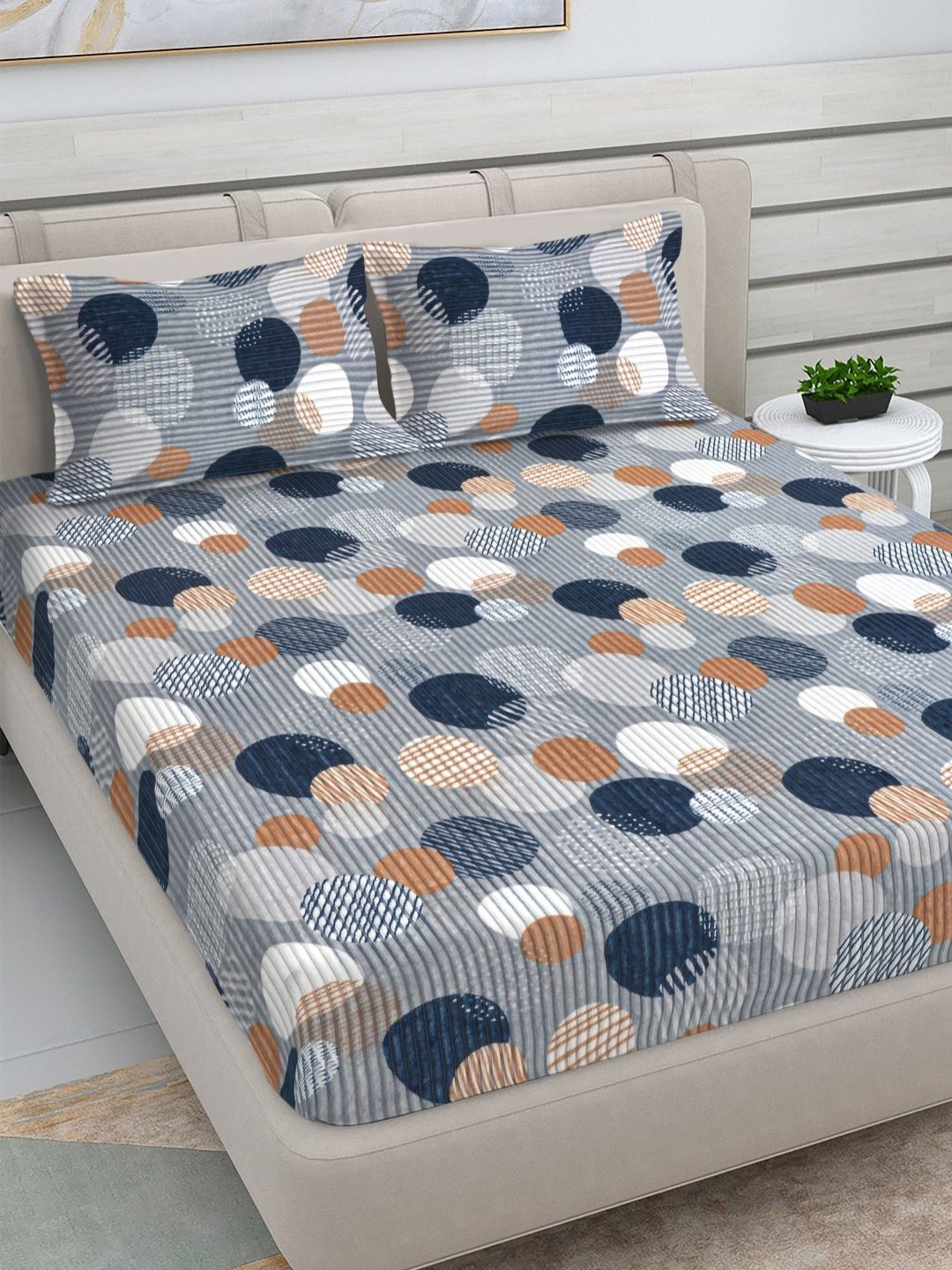 FABINALIV Grey Geometric Printed Woollen 300 TC King Bedsheet Set 2.50m x 2.25m