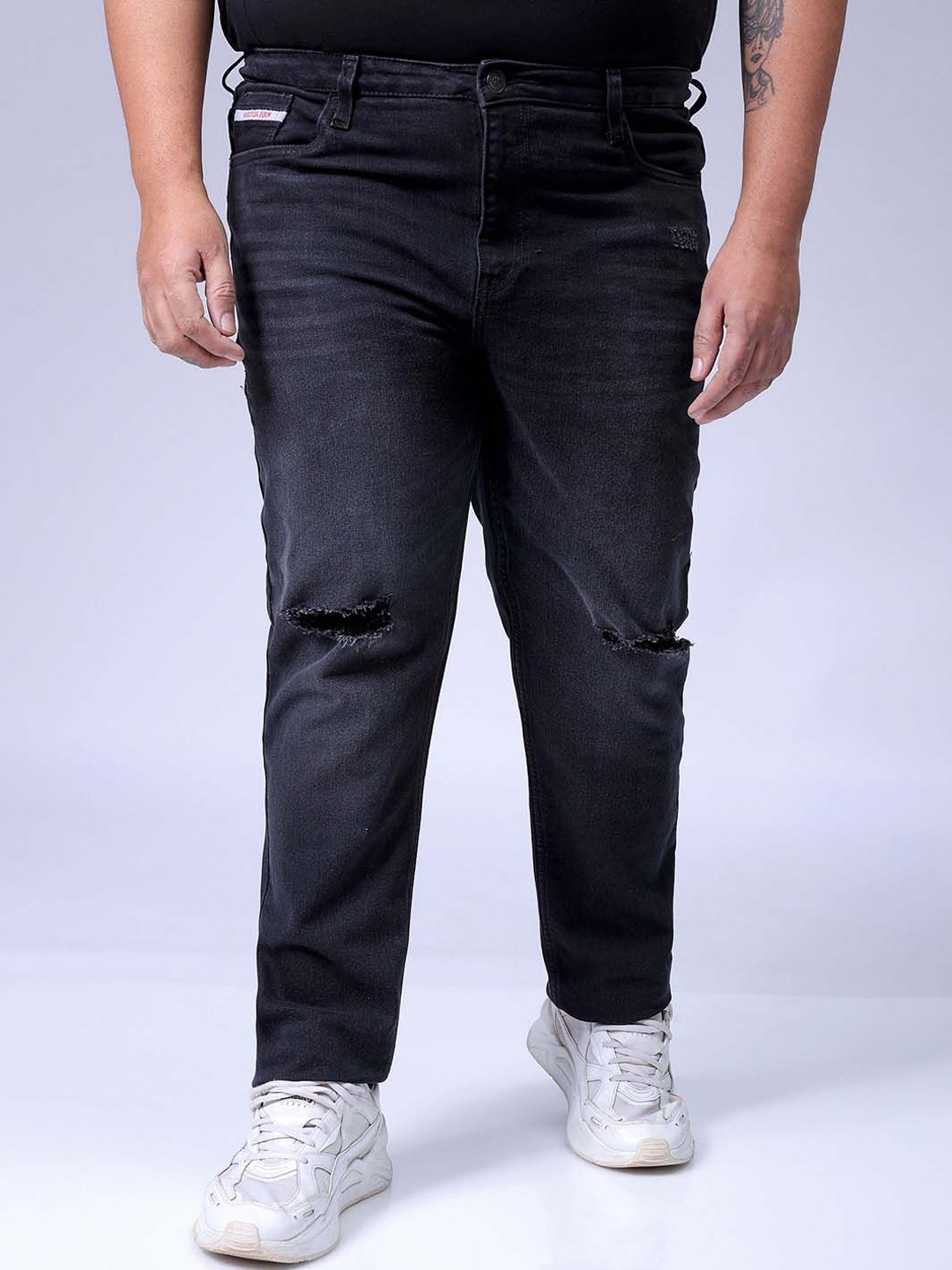 

HARDSODA Men Slim Fit Light Fade Slash Knee Stretchable Jeans, Black