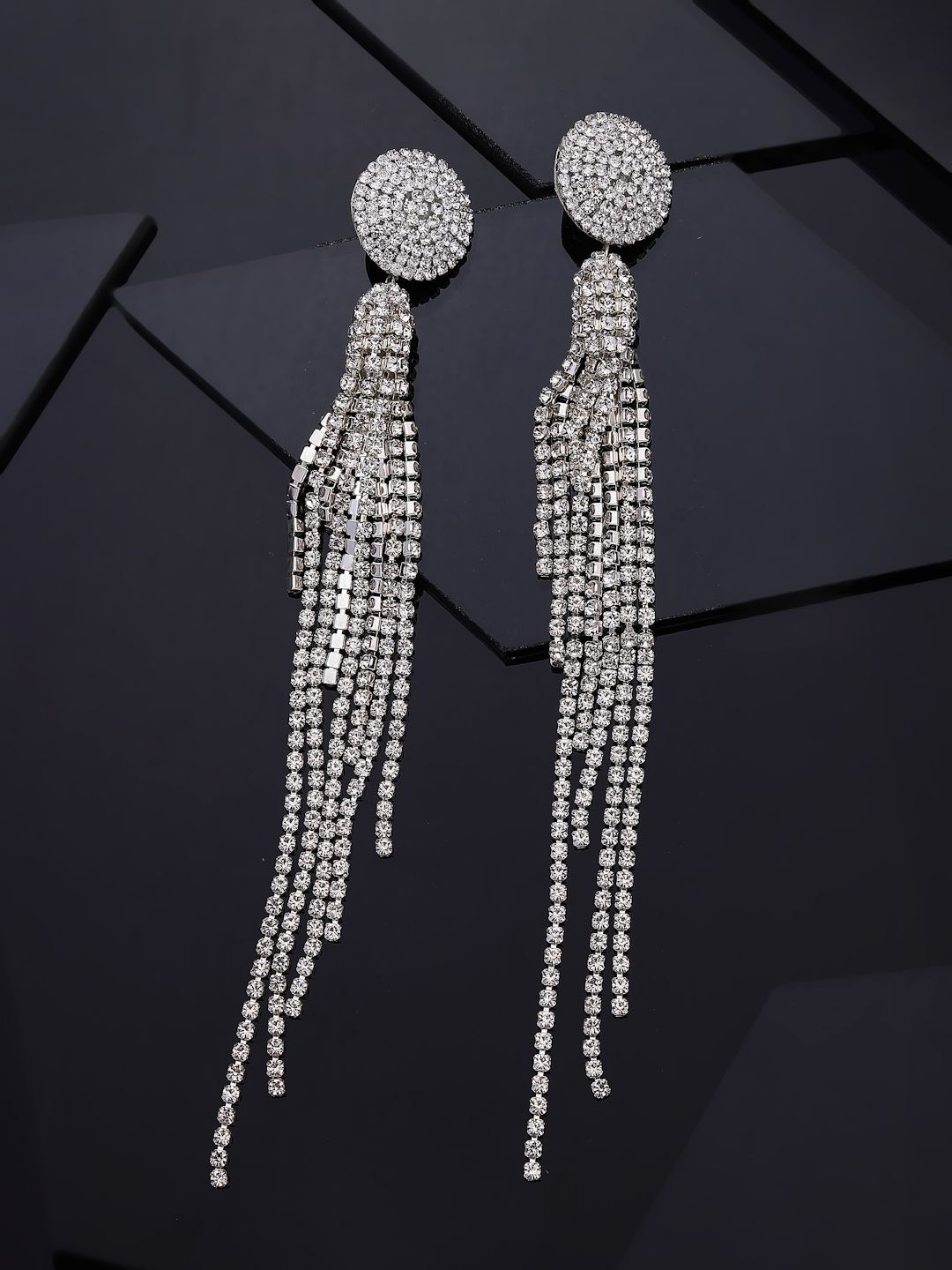 

VESTIDO MODAS Silver-Plated Rhinestone Studded Circular Shaped Drop Earrings