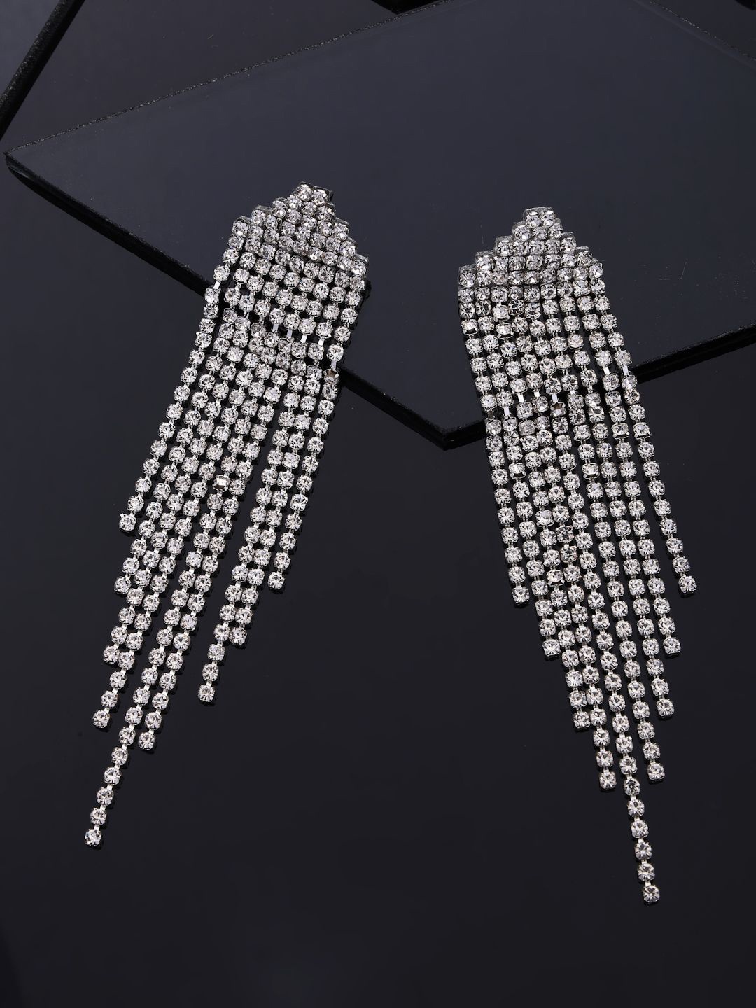 

VESTIDO MODAS Silver-Plated Rhinestones Studded Cotemporary Shaped Drop Earrings