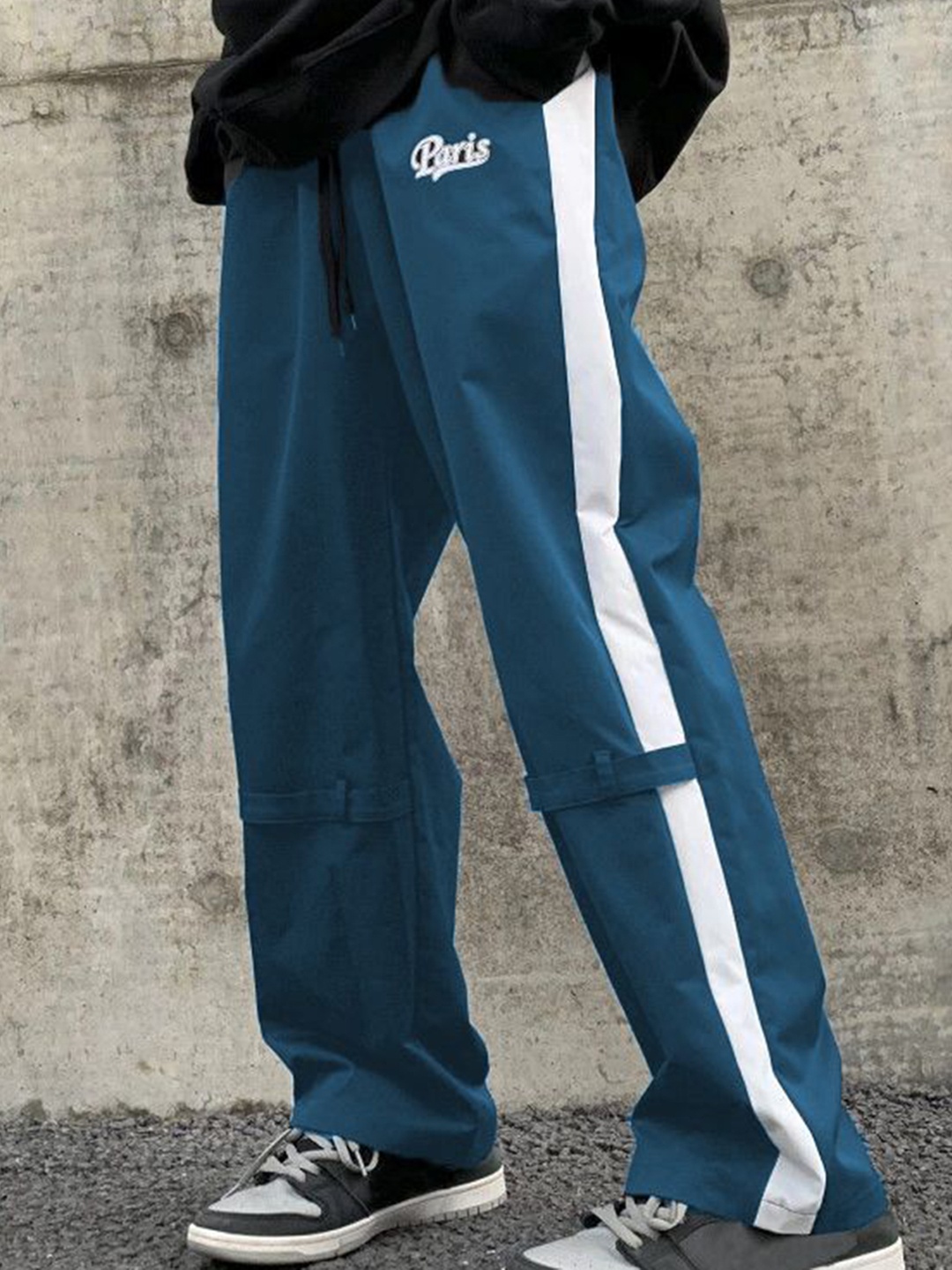 

MASCARI Men Striped Mid Rise Track Pants, Blue