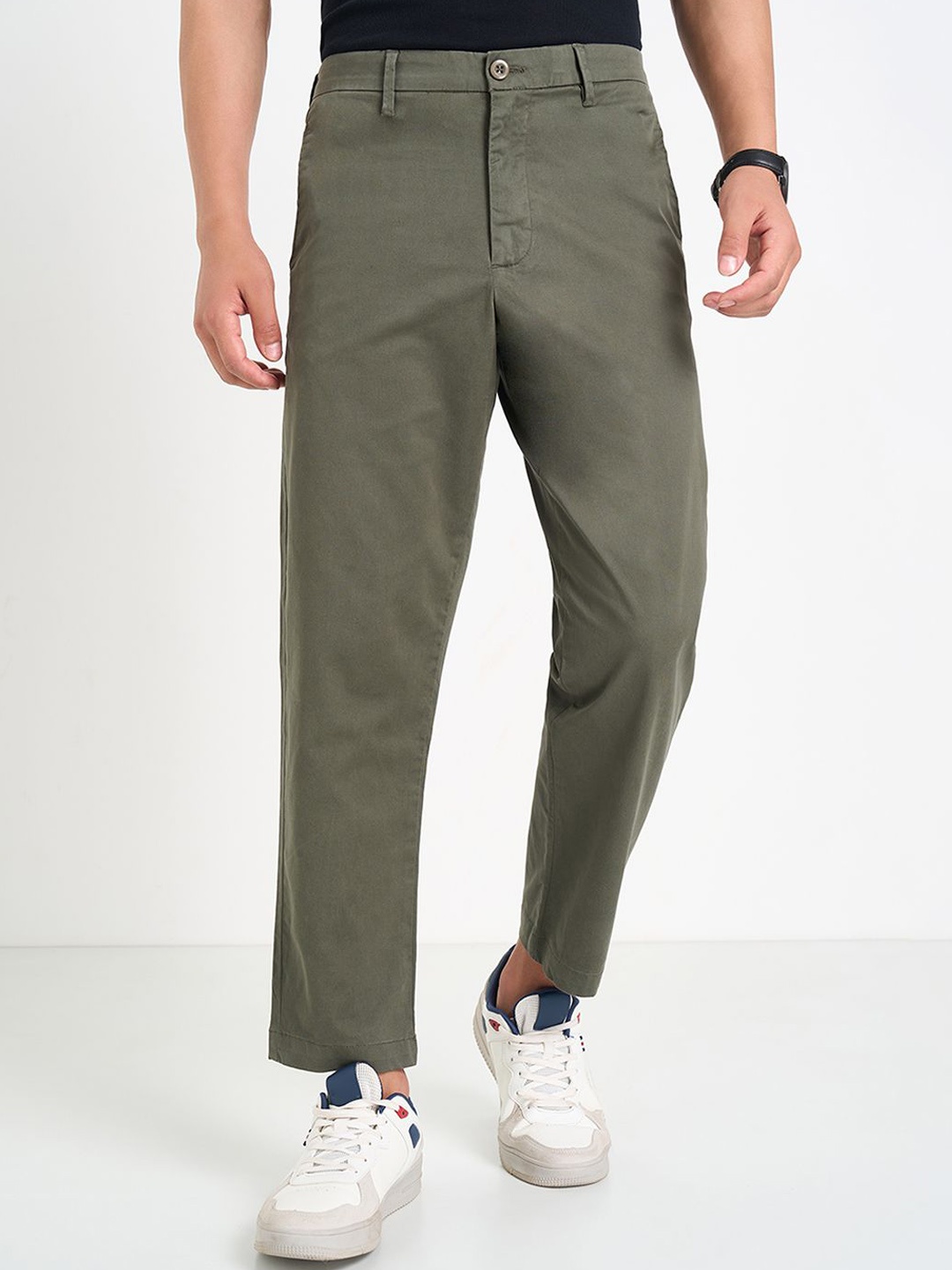 

Peregrine by Pantaloons Men Relaxed Fit Mid-Rise Cotton Chinos Trouser, Green