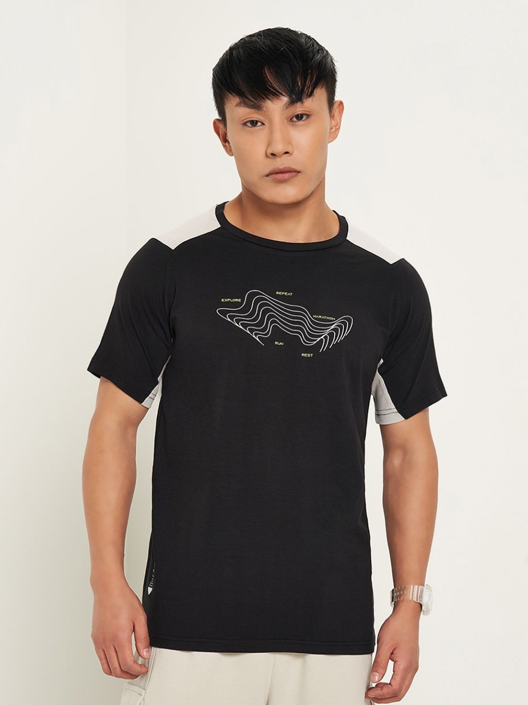 

Ajile by Pantaloons Men Applique Slim Fit T-shirt, Black