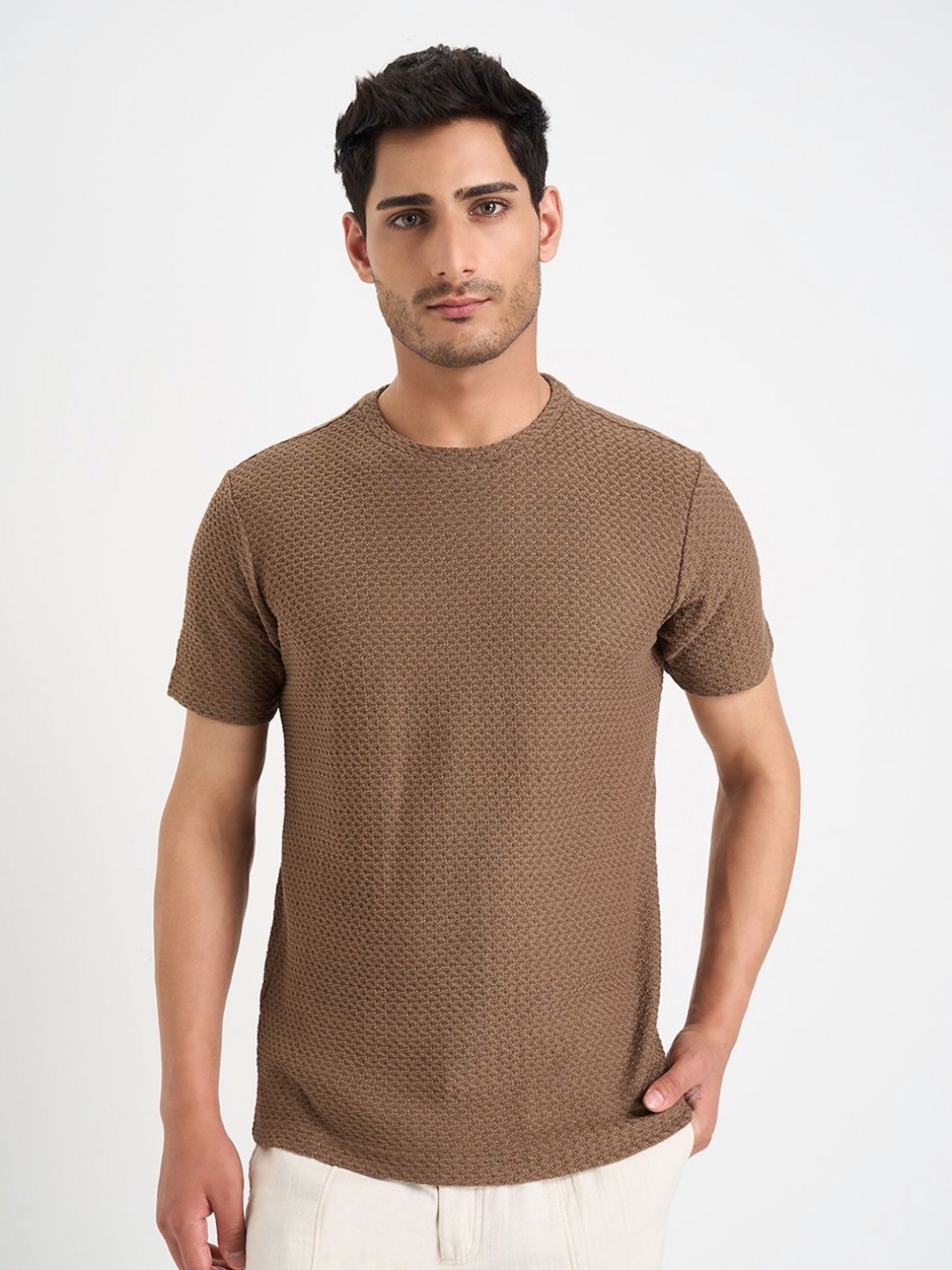 

7 Alt by Pantaloons Men Drop-Shoulder Sleeves Pockets Slim Fit T-shirt, Brown