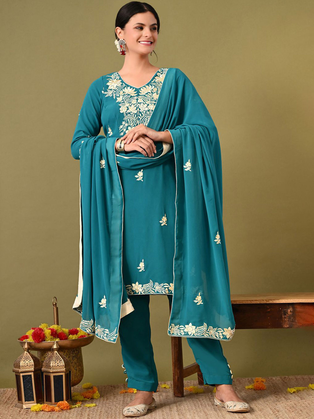 

ZARIKALI Floral Embroidered Thread Work V Neck Straight Kurta With Trousers And Dupatta, Blue