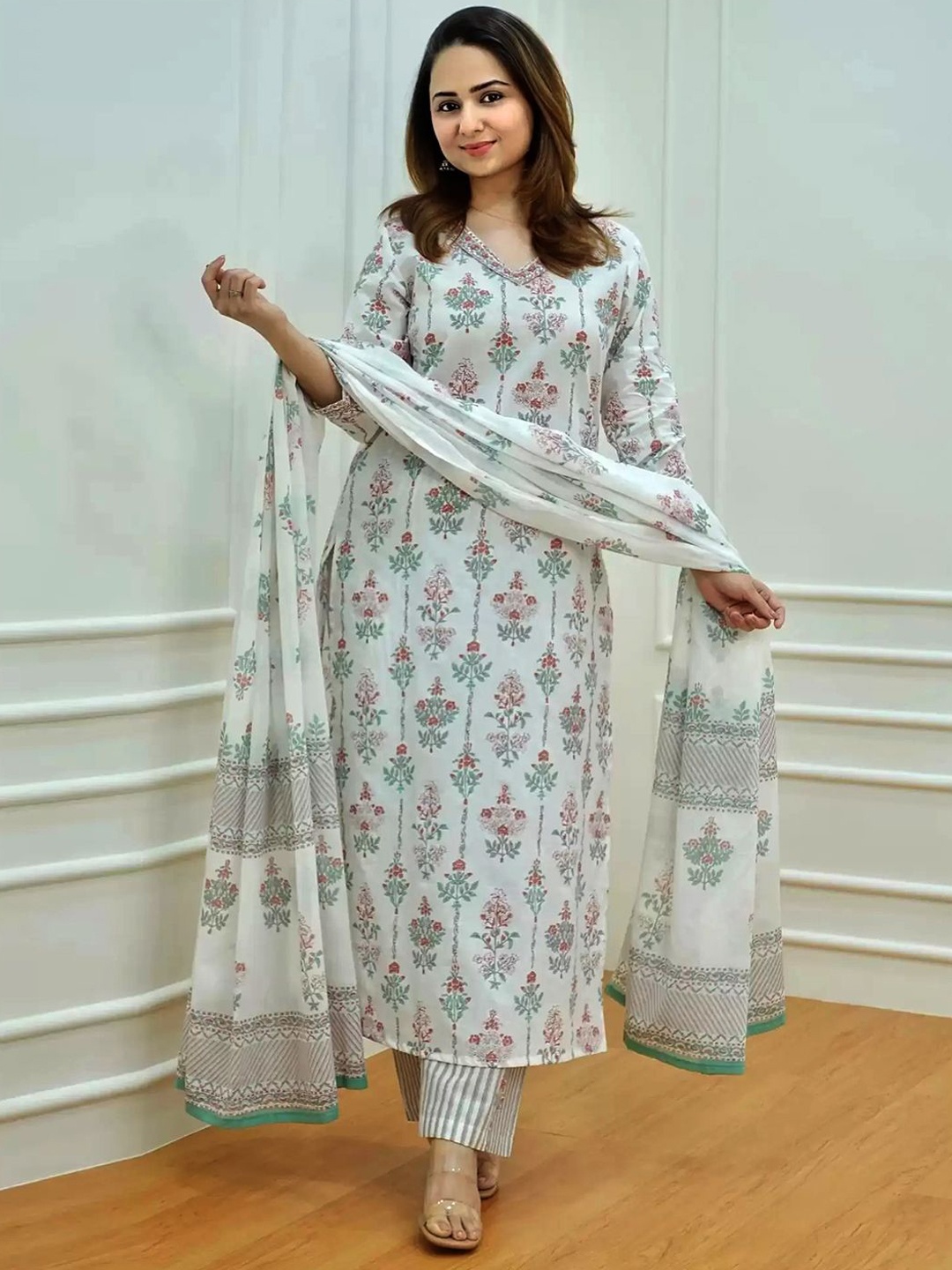

7Threads Floral Printed V-Neck Straight Kurta With Trousers And Dupatta, White