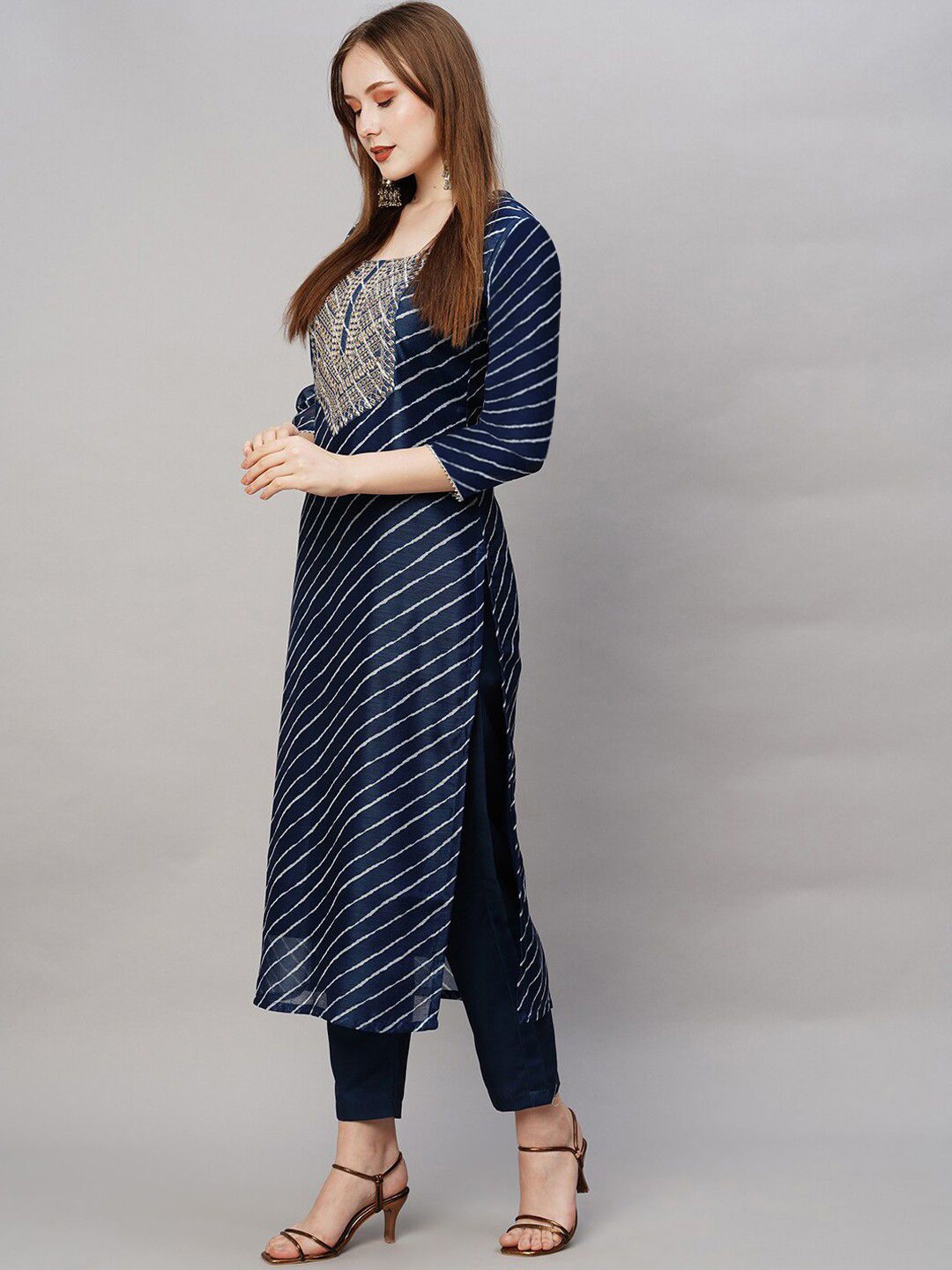 

7Threads Leheriya Printed Round Neck Sequinned Straight Kurta With Trousers And Dupatta, Navy blue