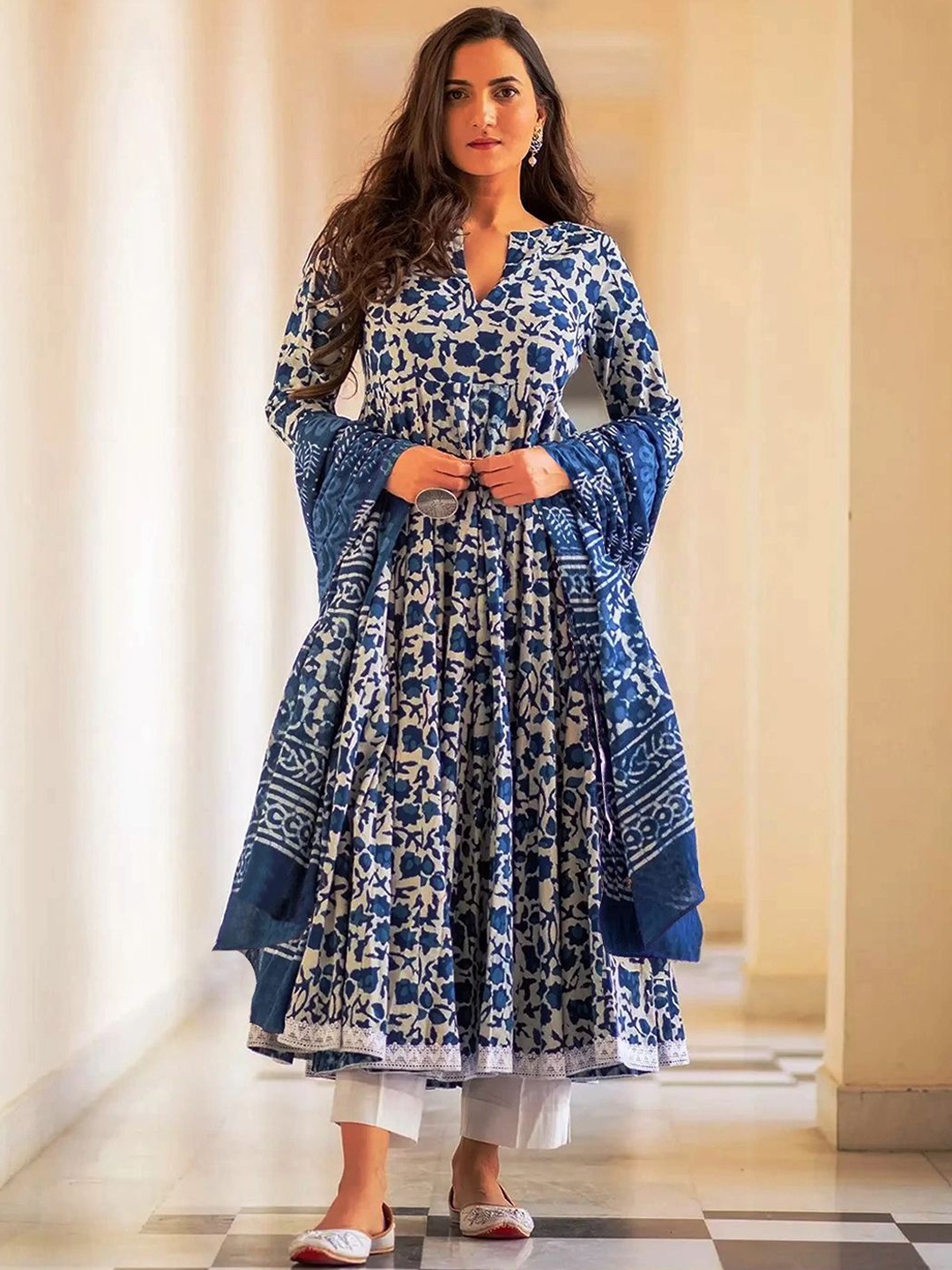 

7Threads Floral Printed Notch Neck Anarkali Kurta With Trousers And Dupatta, Navy blue