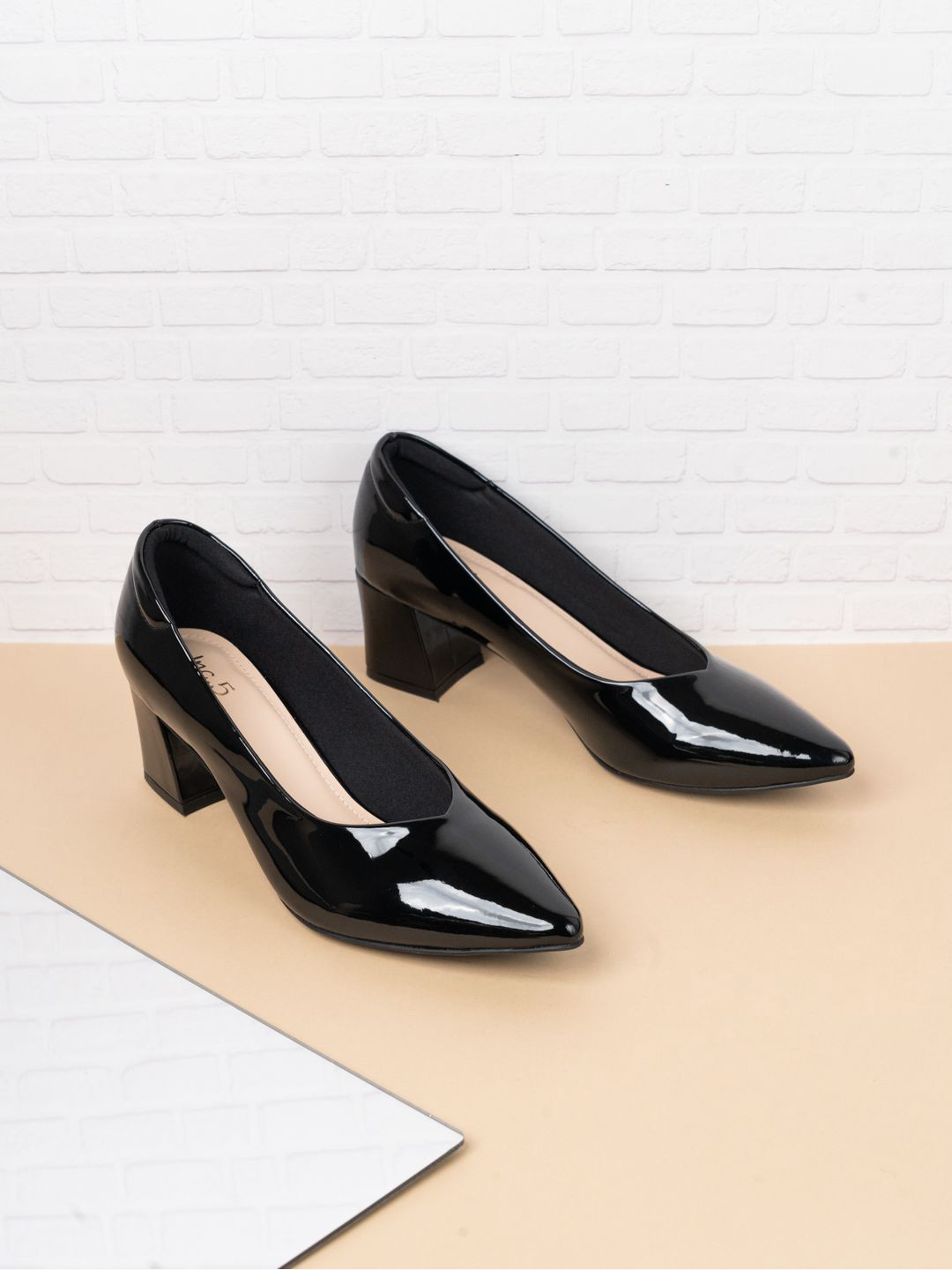 

Inc 5 Party Block Pumps, Black