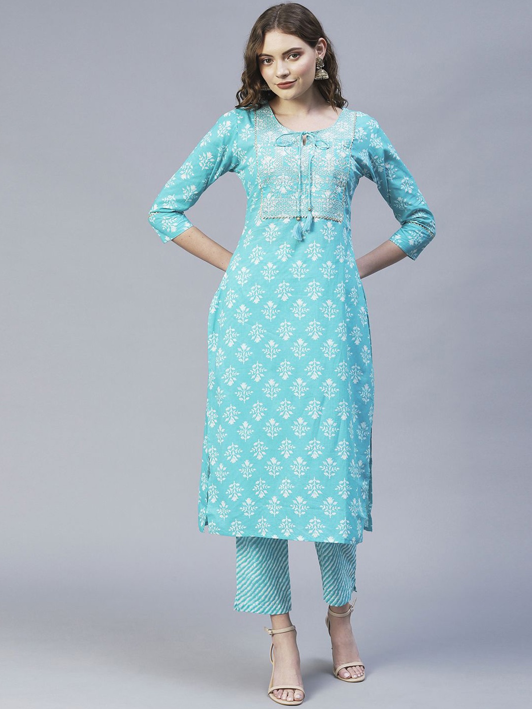 

INDYES Ethnic Motifs Printed Gotta Patti Tie-Up Neck Pure Cotton Kurta With Trouser, Turquoise blue