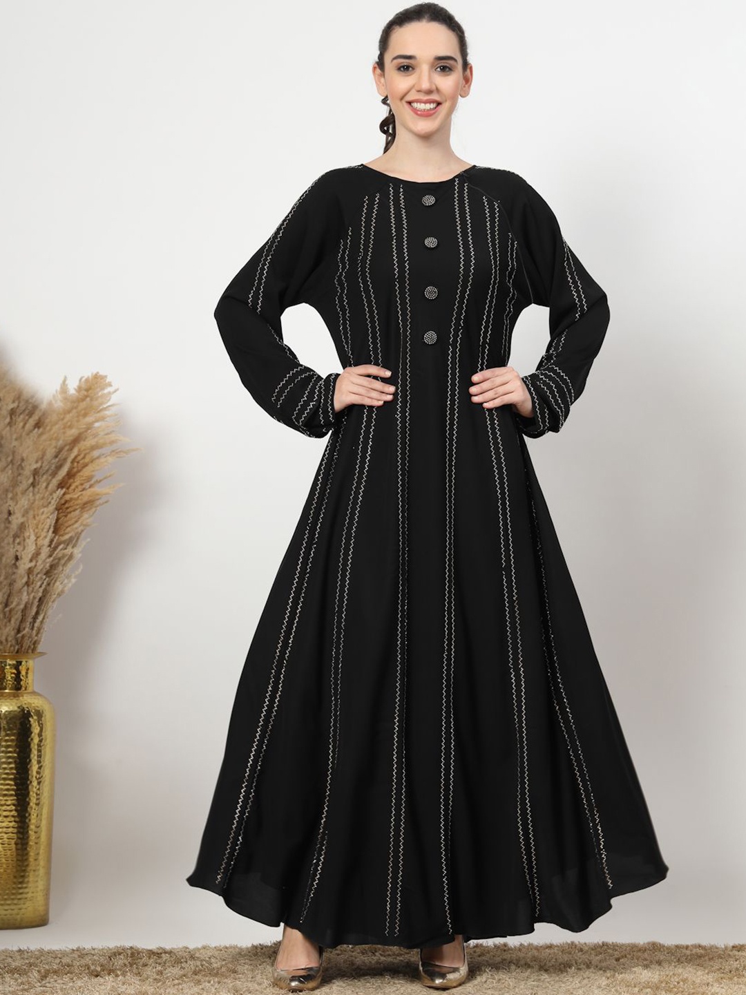 

Klotthe Embellished Round Neck Long Sleeves Abaya With Scarf, Black