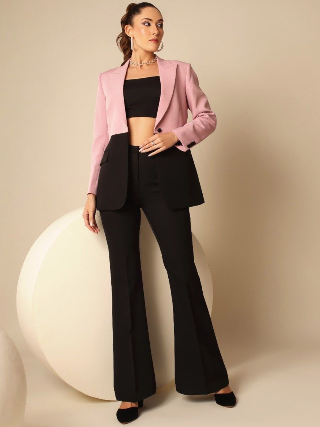 

VOLCAPE SIRENA Colourblocked Lapel Collar Blazer With Trouser, Pink