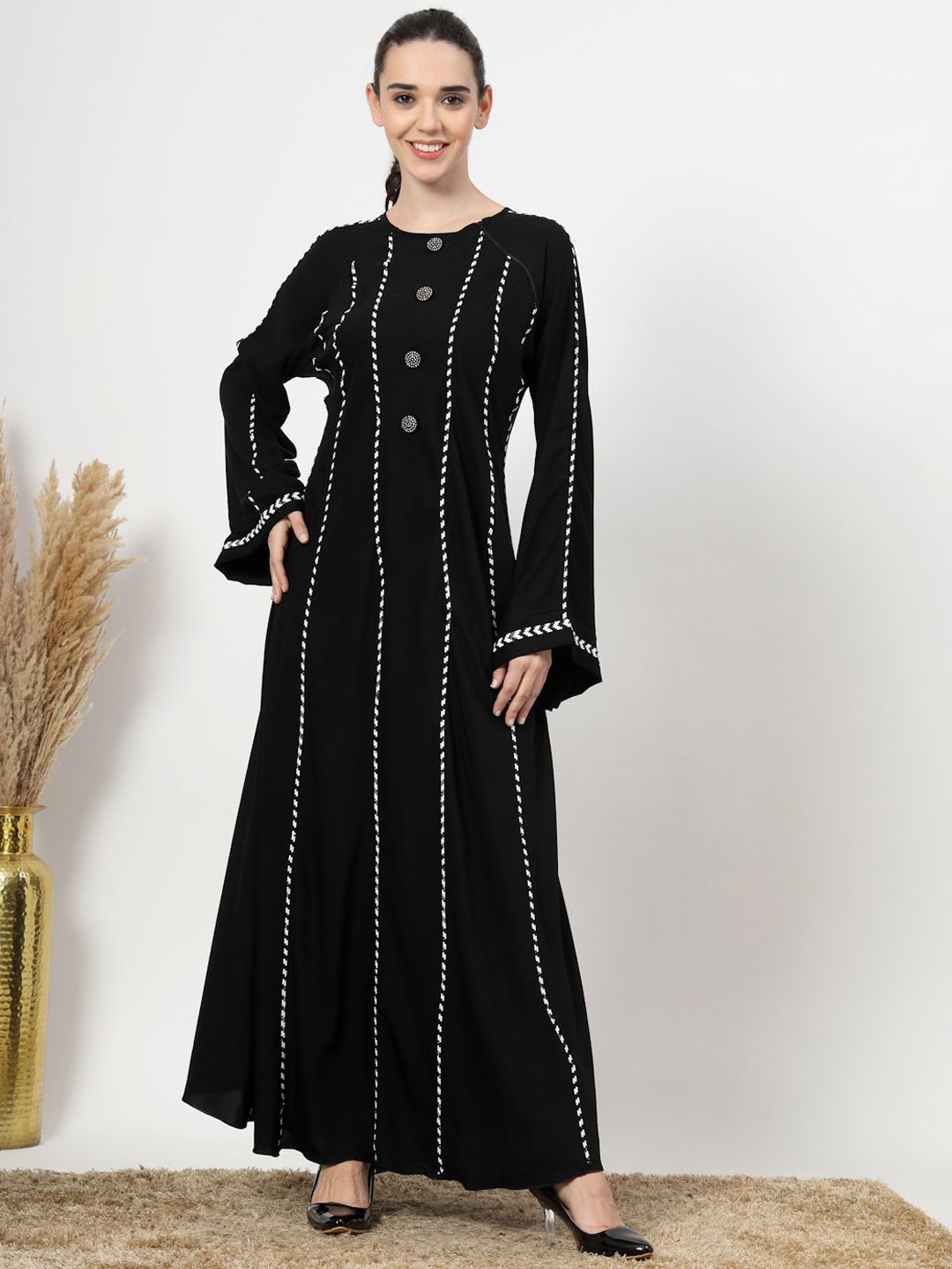 

Klotthe Embellished Round Neck Long Sleeves Abaya With Scarf, Black