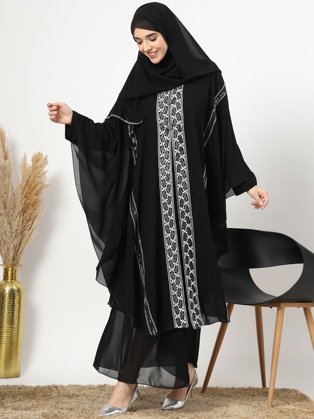 

Klotthe Embroidered Round Neck Long Sleeves Abaya With Scarf, Black