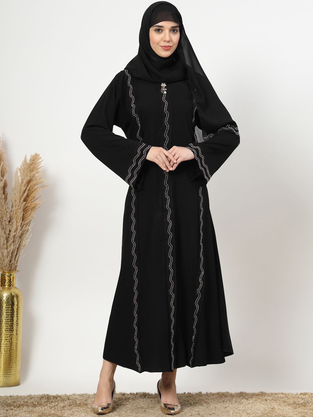 

Klotthe Embellished Round Neck Long Sleeves Abaya With Scarf, Black