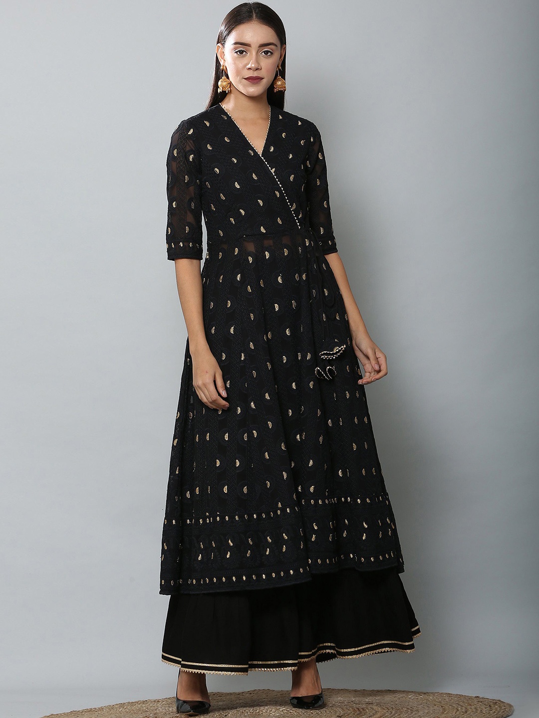 

SEW Floral Geometric Thread Work V Neck Angrakha A Line Anarkali Kurta With Palazzos, Black