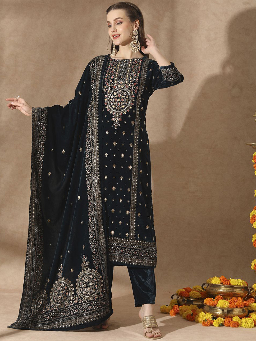 

FASHOR Floral Embroidered Sequnnied Velvet Kurta With Trousers And Dupatta, Teal