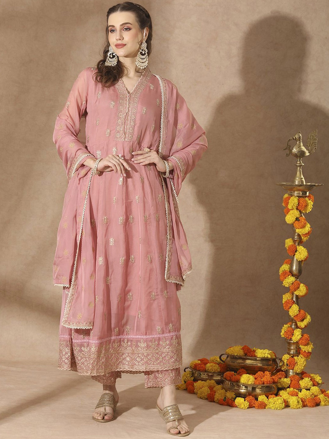 

FASHOR Floral Embroidered V-Neck Panelled Organza Anarkali Kurta With Trousers & Dupatta, Pink