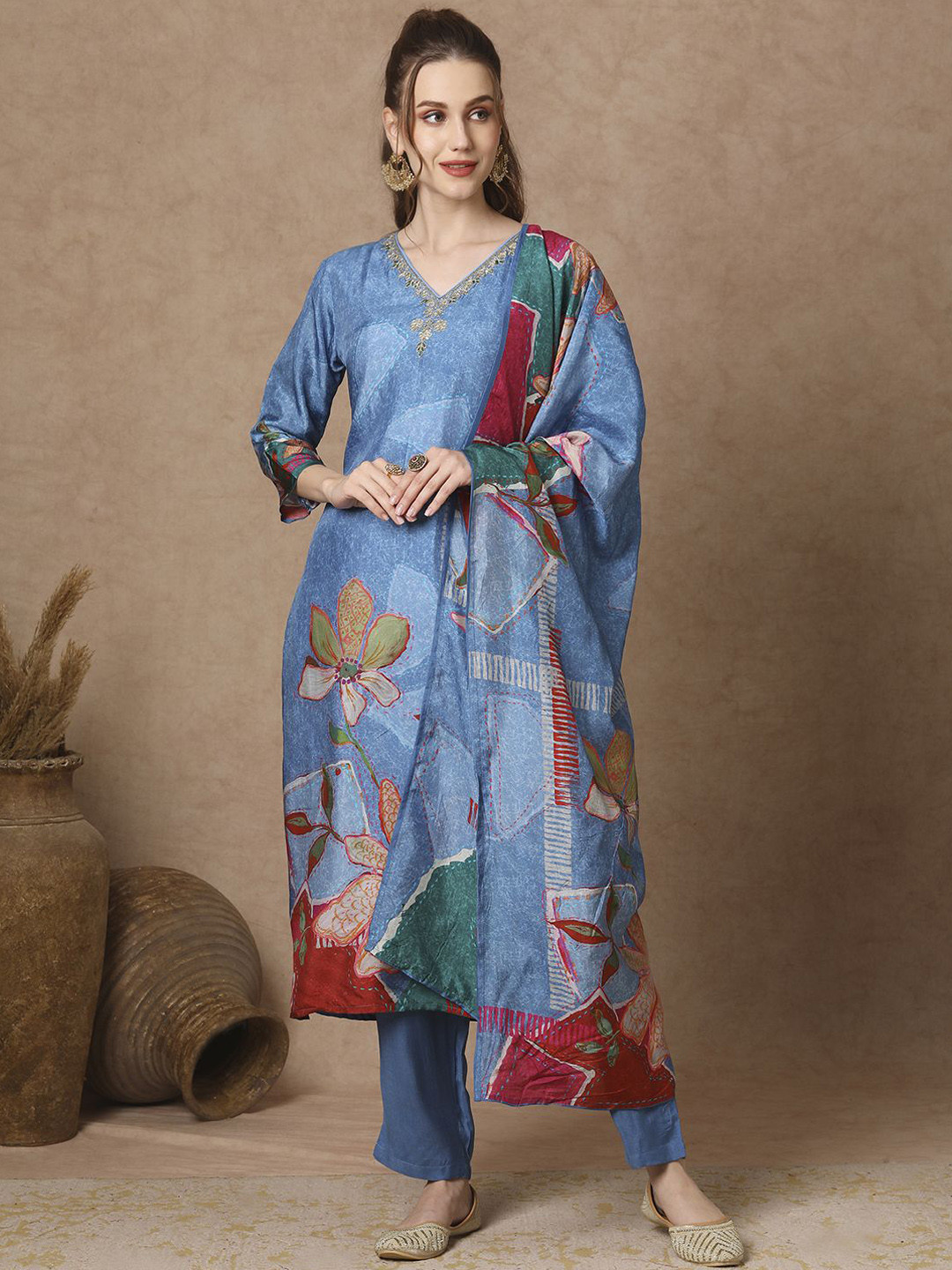 

FASHOR Floral Printed V-Neck Screen Printed Straight Kurta With Trousers And Dupatta, Blue