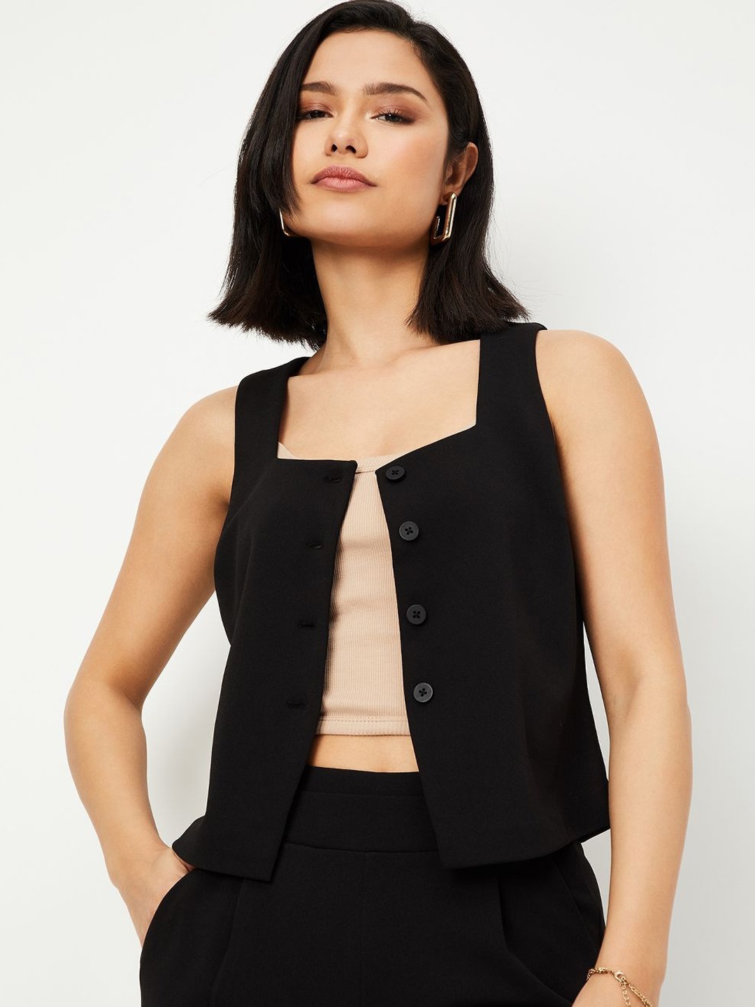 

max Women Geometric Solid Crop Tailored Jacket, Black
