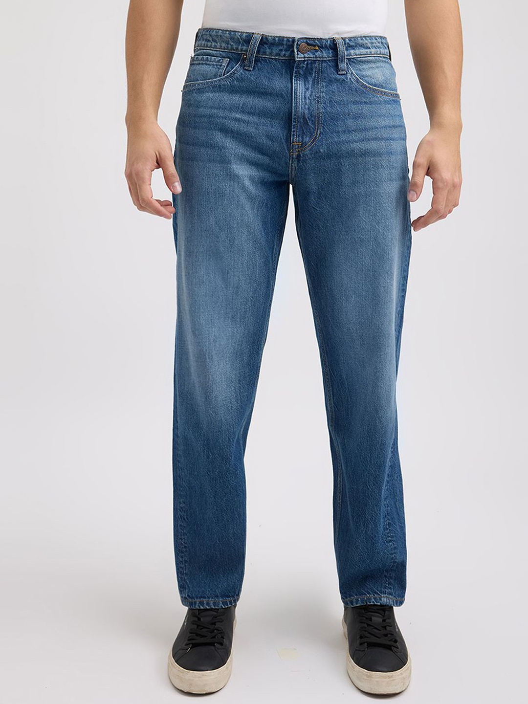 

Pepe Jeans Men James Relaxed Fit Light Fade Stretchable Jeans, Blue