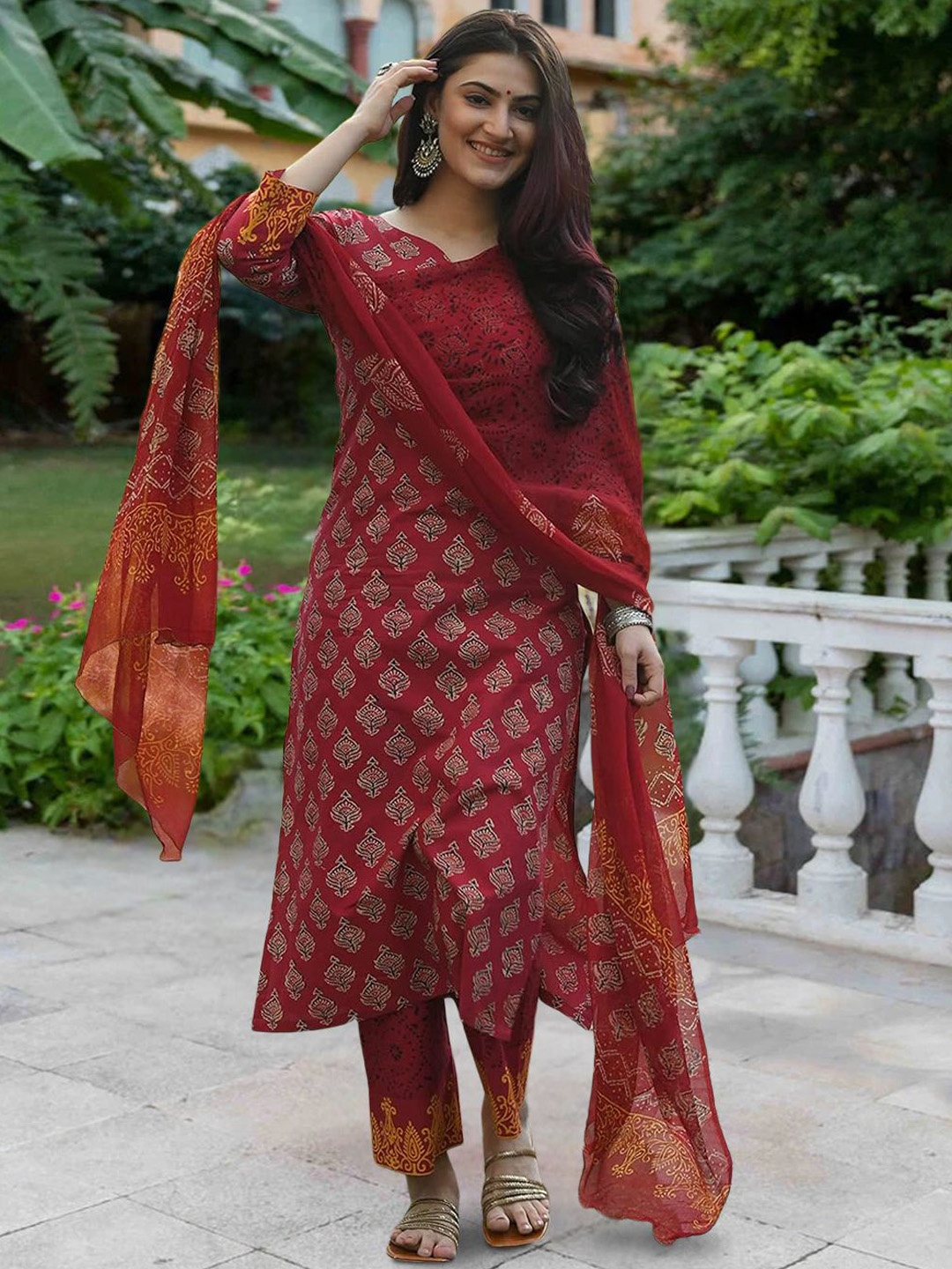 

7Threads Ethnic Motifs Printed Notch Neck Straight Kurta With Trousers And Dupatta, Red