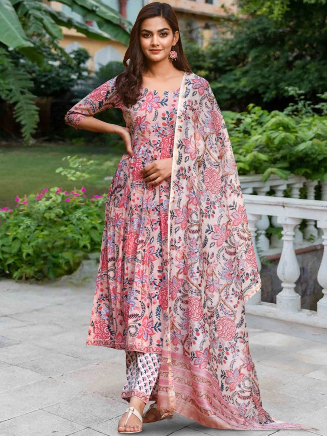 

7Threads Women Ethnic Motifs Printed Regular Kurta with Trousers & With Dupatta, Pink