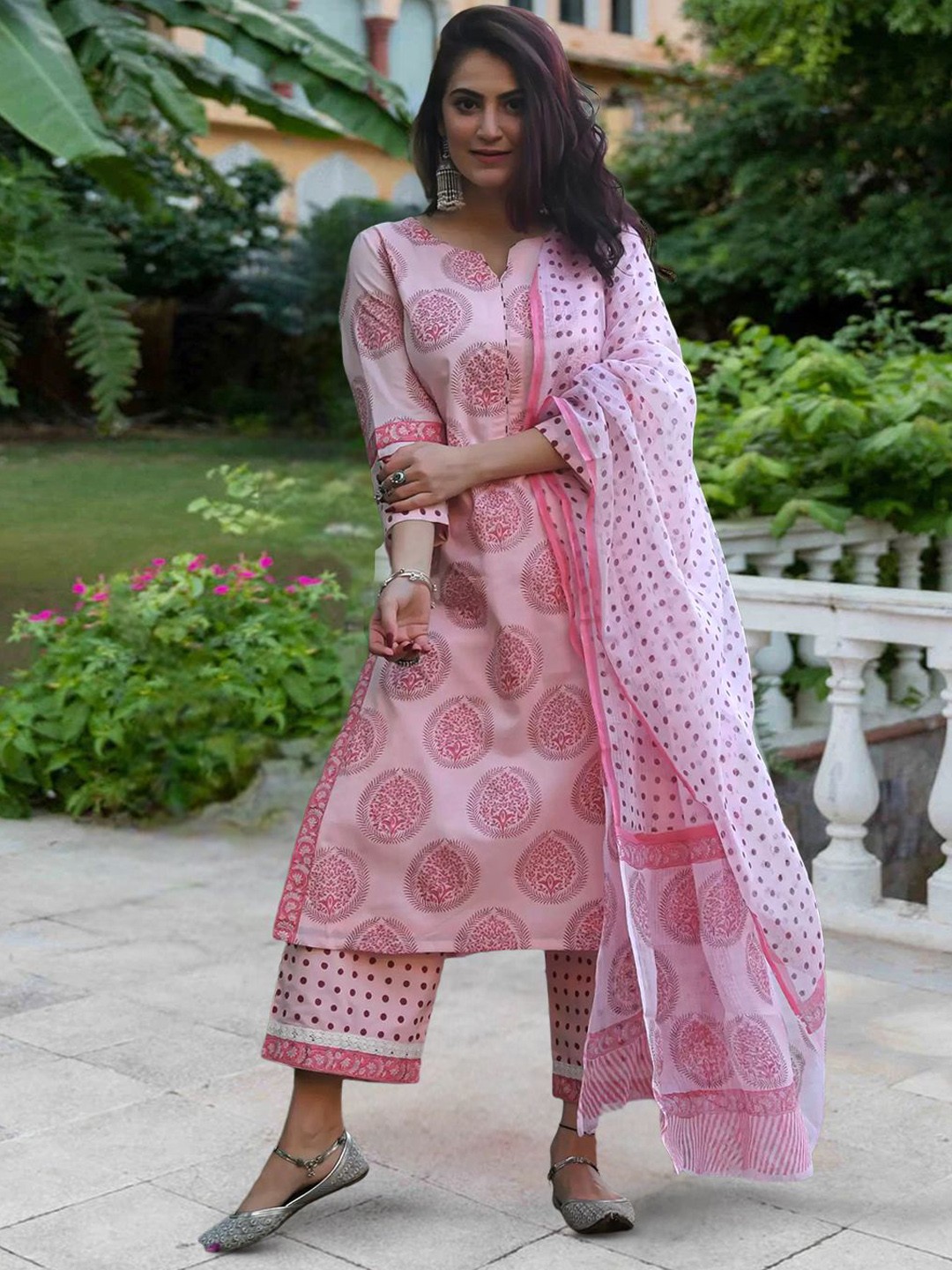 

7Threads Ethnic Motifs Printed Notch Neck Straight Kurta With Trousers And Dupatta, Pink
