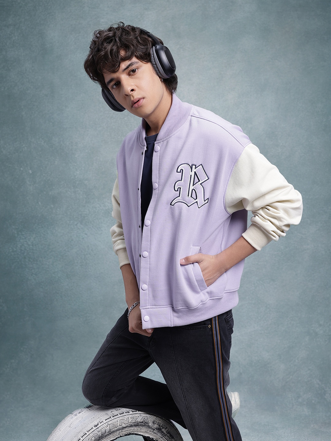 

The Roadster Lifestyle Co. Men Colourblocked Fleece Varsity Jacket, Lavender