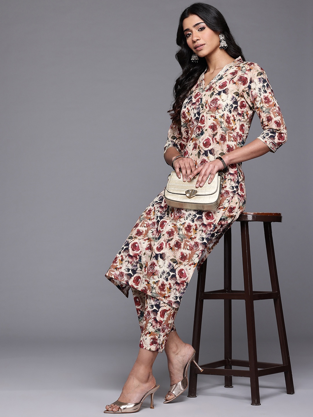 

Ahalyaa Floral Printed Gotta Patti Pure Cotton Kurta with Trousers, Multi