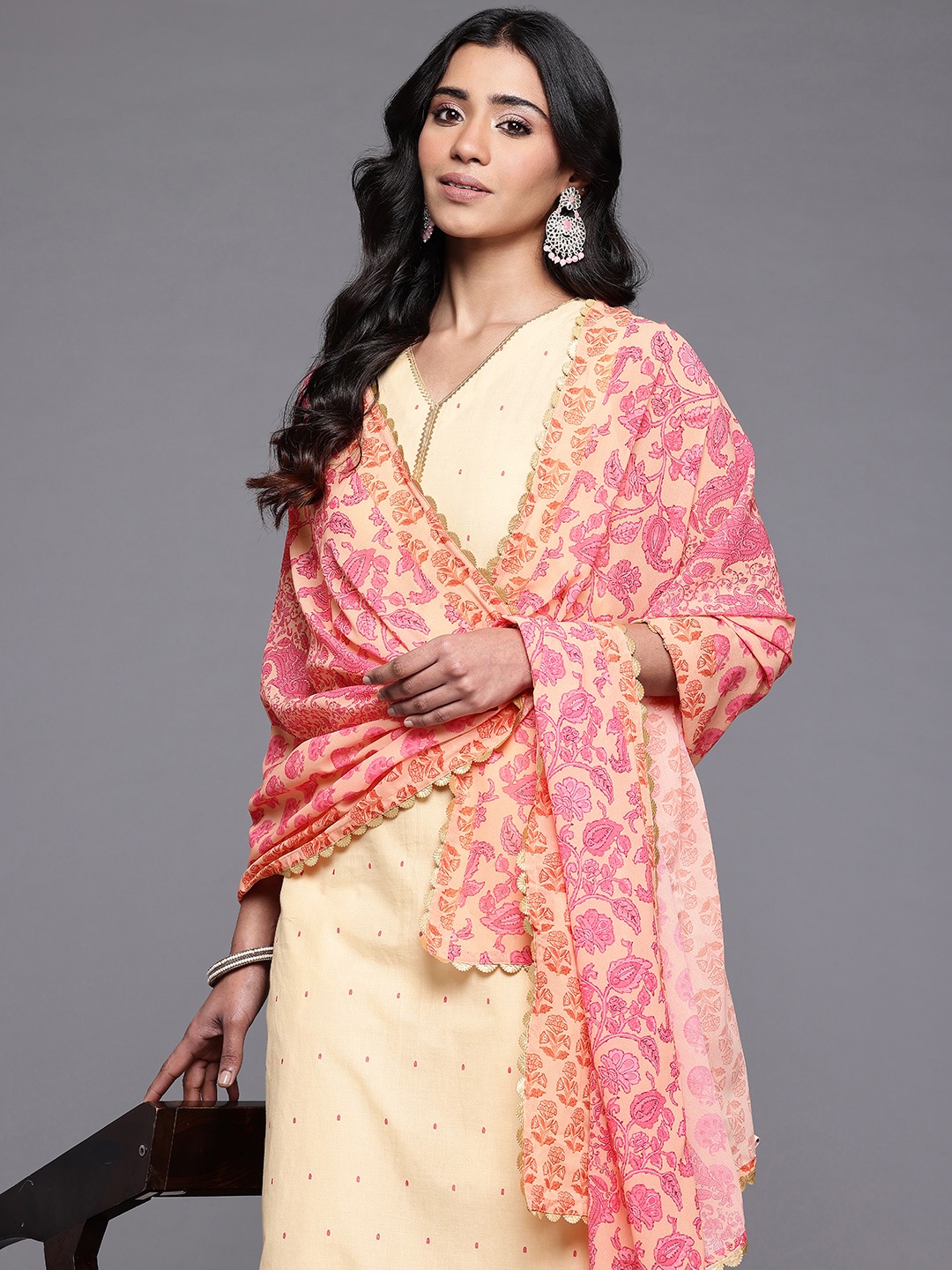 

Ahalyaa Floral Printed Gotta Patti Pure Cotton Kurta With Palazzos & Dupatta, Cream