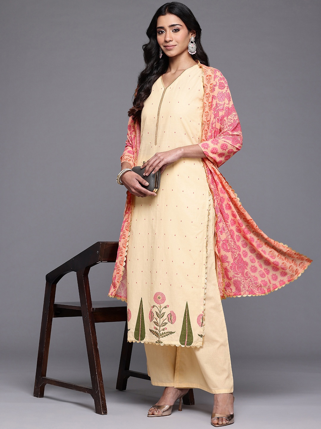 

Ahalyaa Floral Printed Gotta Patti Pure Cotton Kurta With Palazzos & Dupatta, Cream