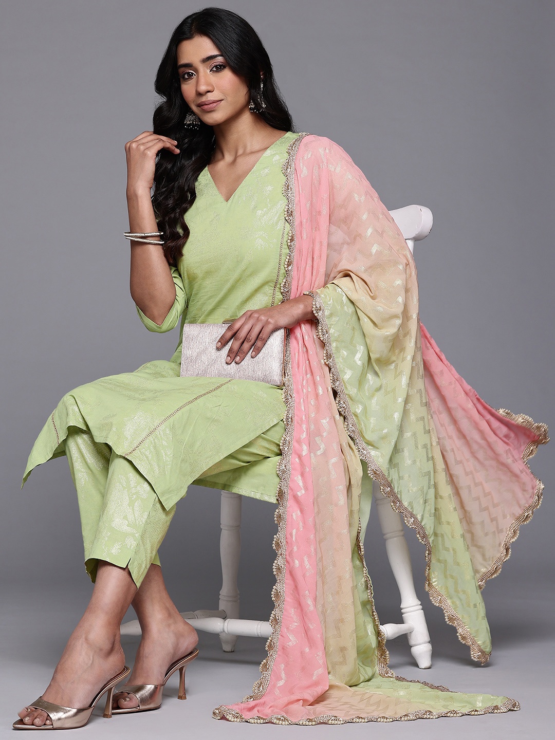 

Ahalyaa Floral Printed Panelled Pure Cotton Kurta with Trousers & Dupatta, Sea green