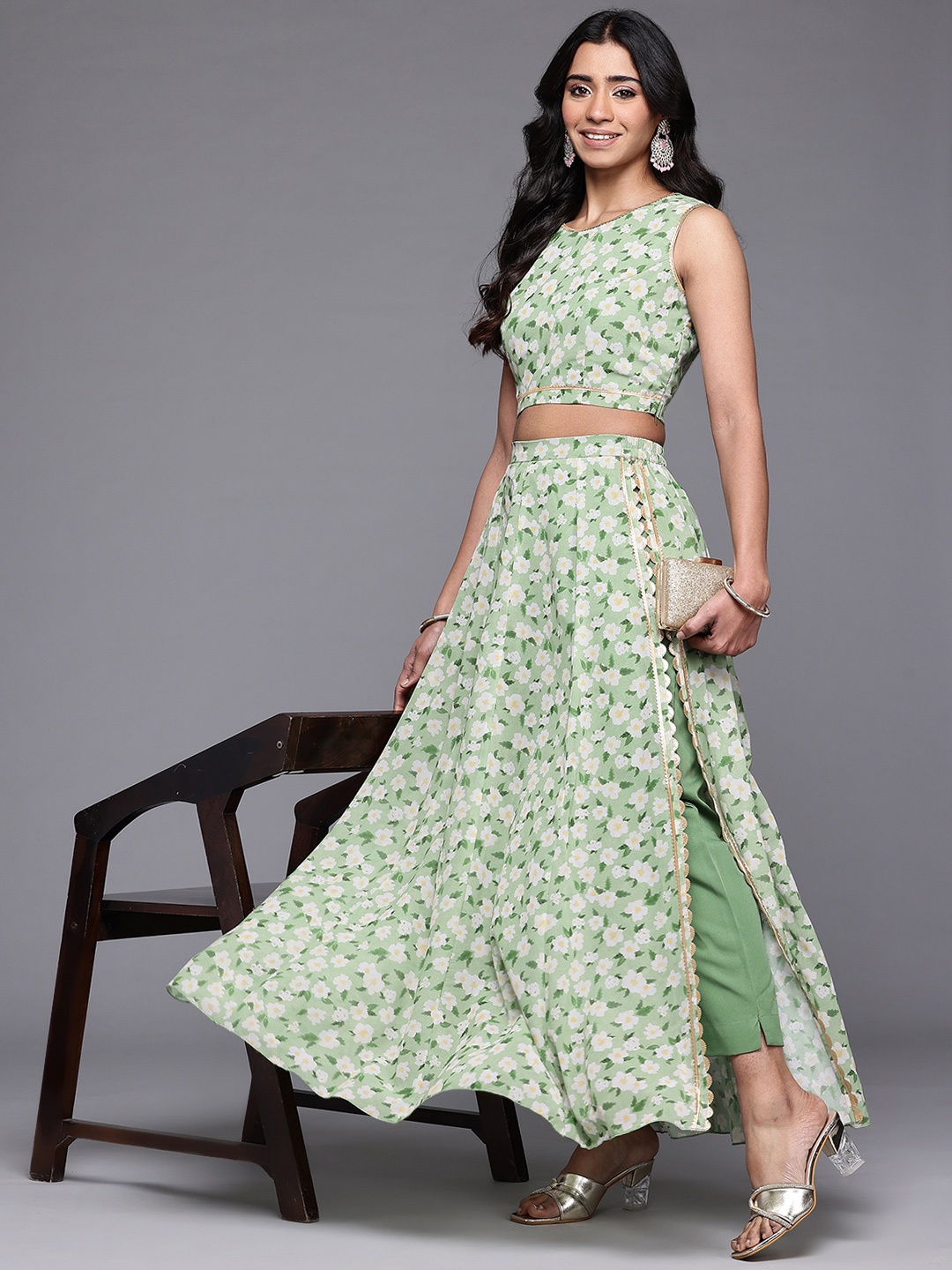 

Ahalyaa Women Floral Printed Sleeveless Top And Skirt, Green