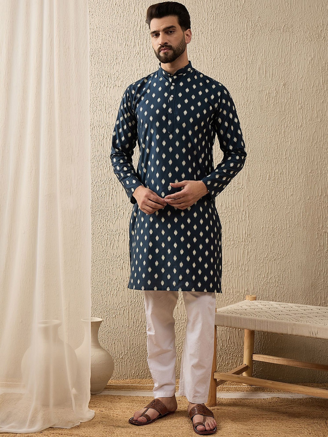 

Anouk Navy Blue Abstract Woven Design Mandarin Collar Long Sleeves Straight Kurta