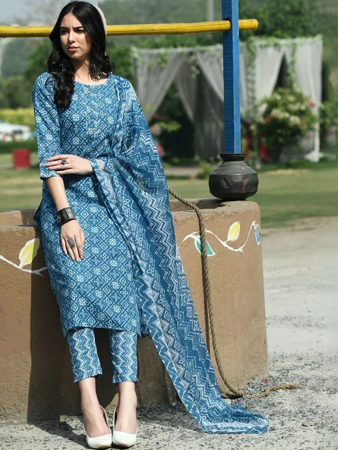 

Vestimento Floral Printed Round Neck Straight Kurta With Trousers And Dupatta, Blue