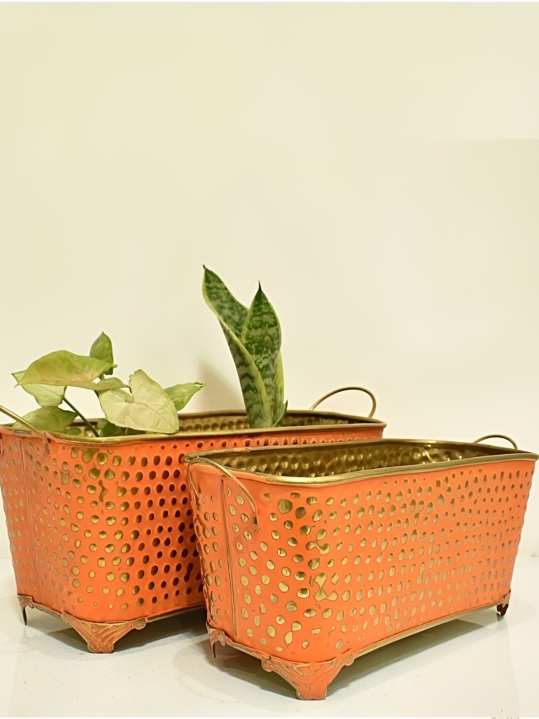 

Homspurts Orange & Gold-Toned 2 Pieces Textured Metal Planters